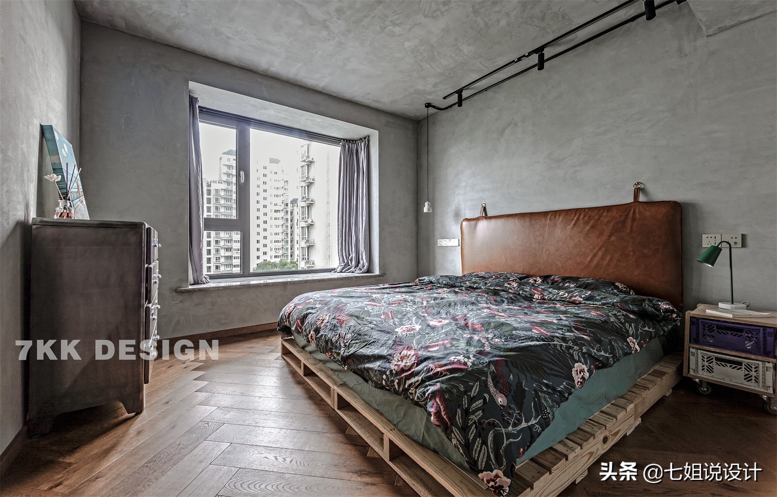 新梅共和城100m²工业风：大胆裸装，冷暖碰撞，演绎粗犷文艺之家