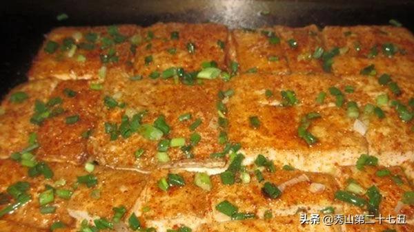 手抓饼适合学校摆摊的小吃,街边的小吃手抓饼有哪些种类