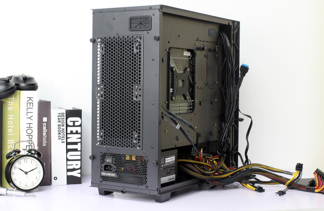 显卡竖装散热最好的机箱,主板和显卡竖装的机箱