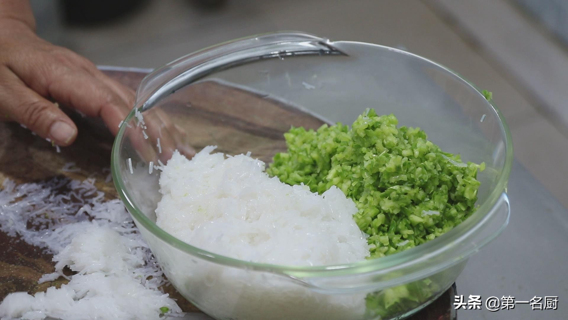 虾仁馅皮薄小笼包,扬州小笼包皮薄馅厚