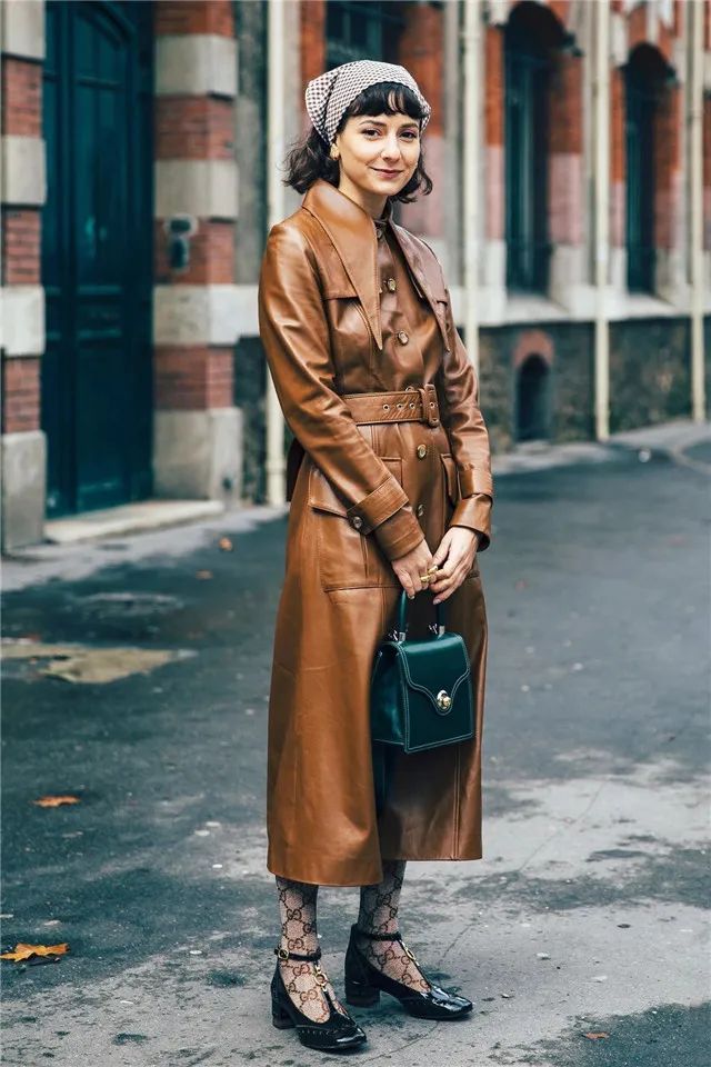 别再露脚踝了,今冬不流行露脚踝了露袜才更时髦