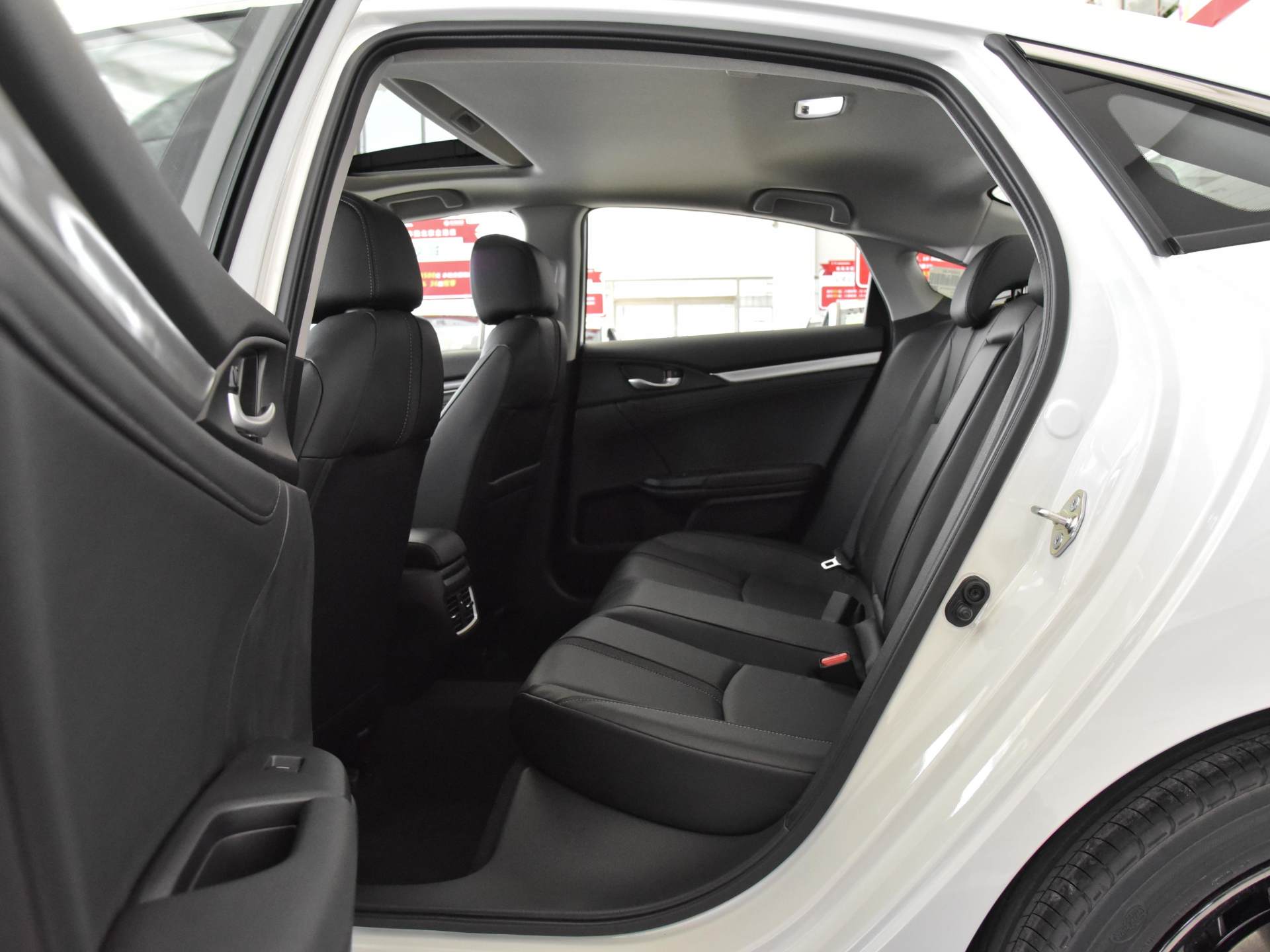 本田思域混合动力汽车测评,动力最强劲的本田思域