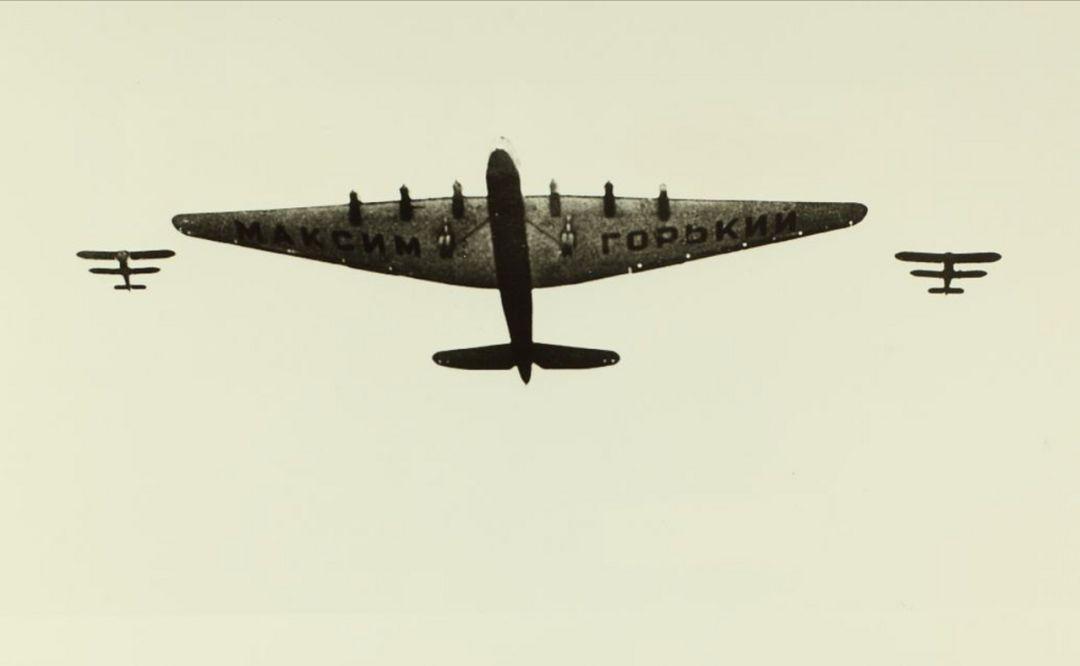 人有多少颗胆,八个引擎的飞机有多大