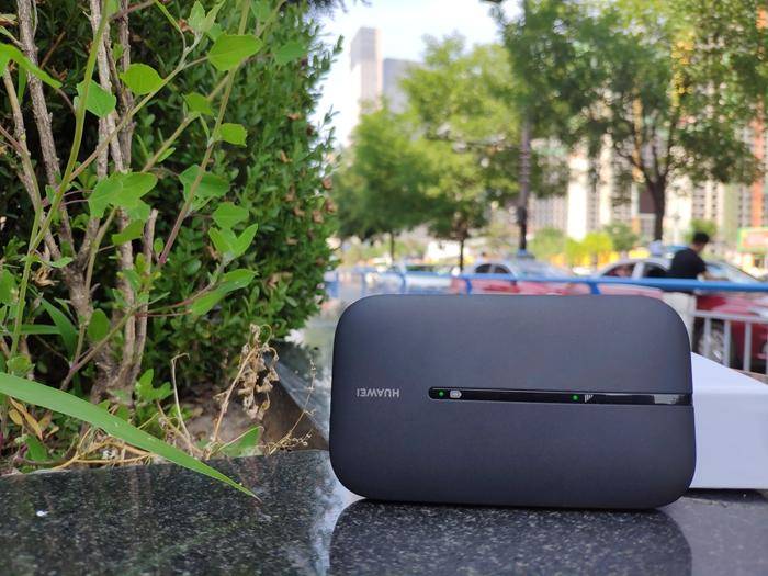 华为移动路由器对比华为随行wifi3,华为随身wifi3可以边充电边使用吗