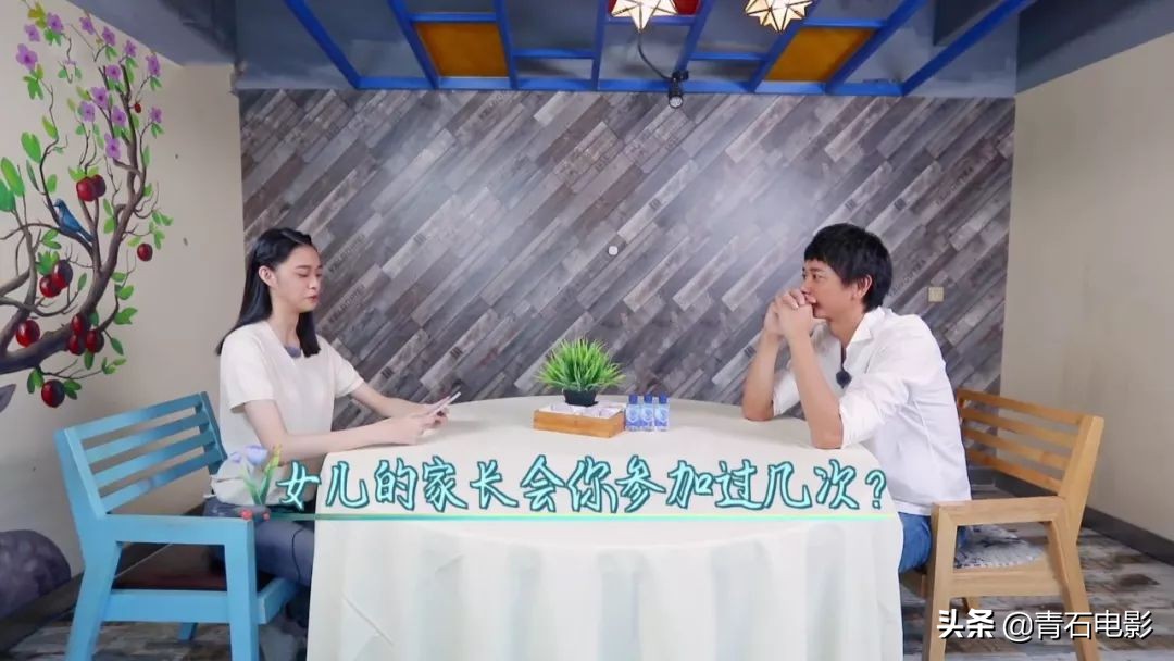 徐锦江与梁家辉去青岛综艺节目,徐锦江梁家辉综艺比拼演技