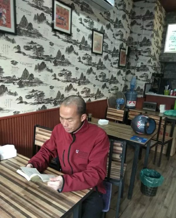 外卖小哥拒绝百万年收入,拒绝百万年薪外卖小哥