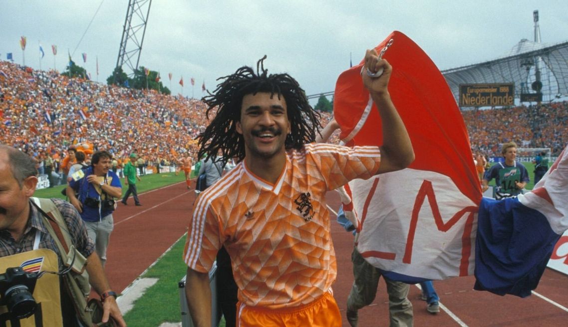 世界足坛五大天赋最强球星是谁呀,世界足球最帅的五大男人