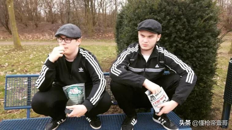 怎么判别阿迪外套衣服的真假,阿迪背包怎么鉴别真假