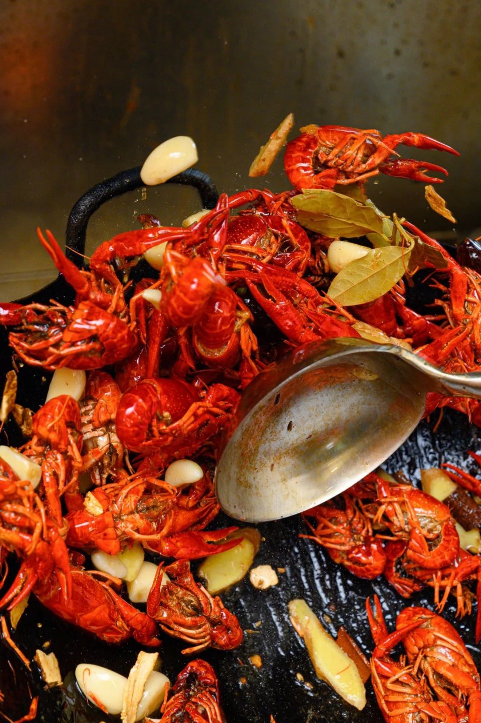 巴掌大小龙虾,深夜爆香小龙虾