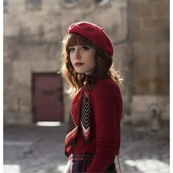 杨幂王一博帽子,杨幂肖战王一博同框