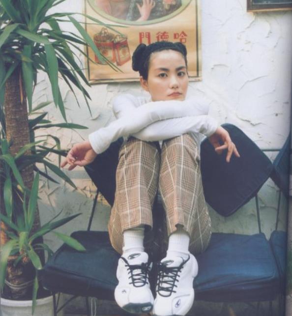 走在时髦前列的情歌天后，如今时尚圈流行的都是她玩剩下的？