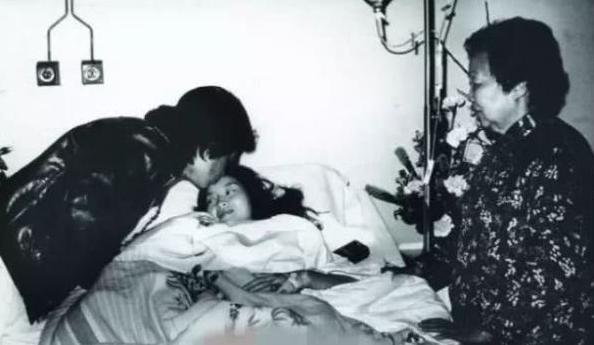 黄杏秀：曾是TVB第一侠女，下嫁陈百祥后，过得怎么样？