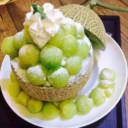 大部分女孩子都喜欢的水果拼盘,高大上水果拼盘简单又好看