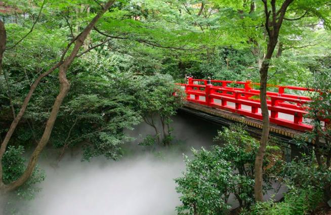 酒店也有“御花园”，住到里面赛神仙