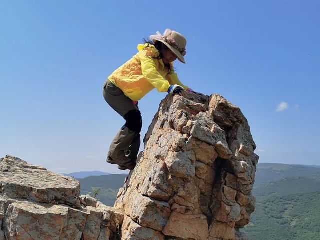 独居的那些事儿：我把性别改成了“男”，手术也只能自己签字