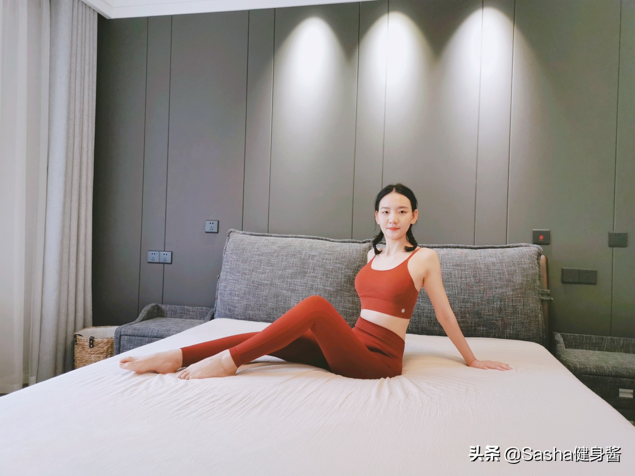 练瑜伽需要穿鞋子吗,练瑜伽穿内衣内裤吗