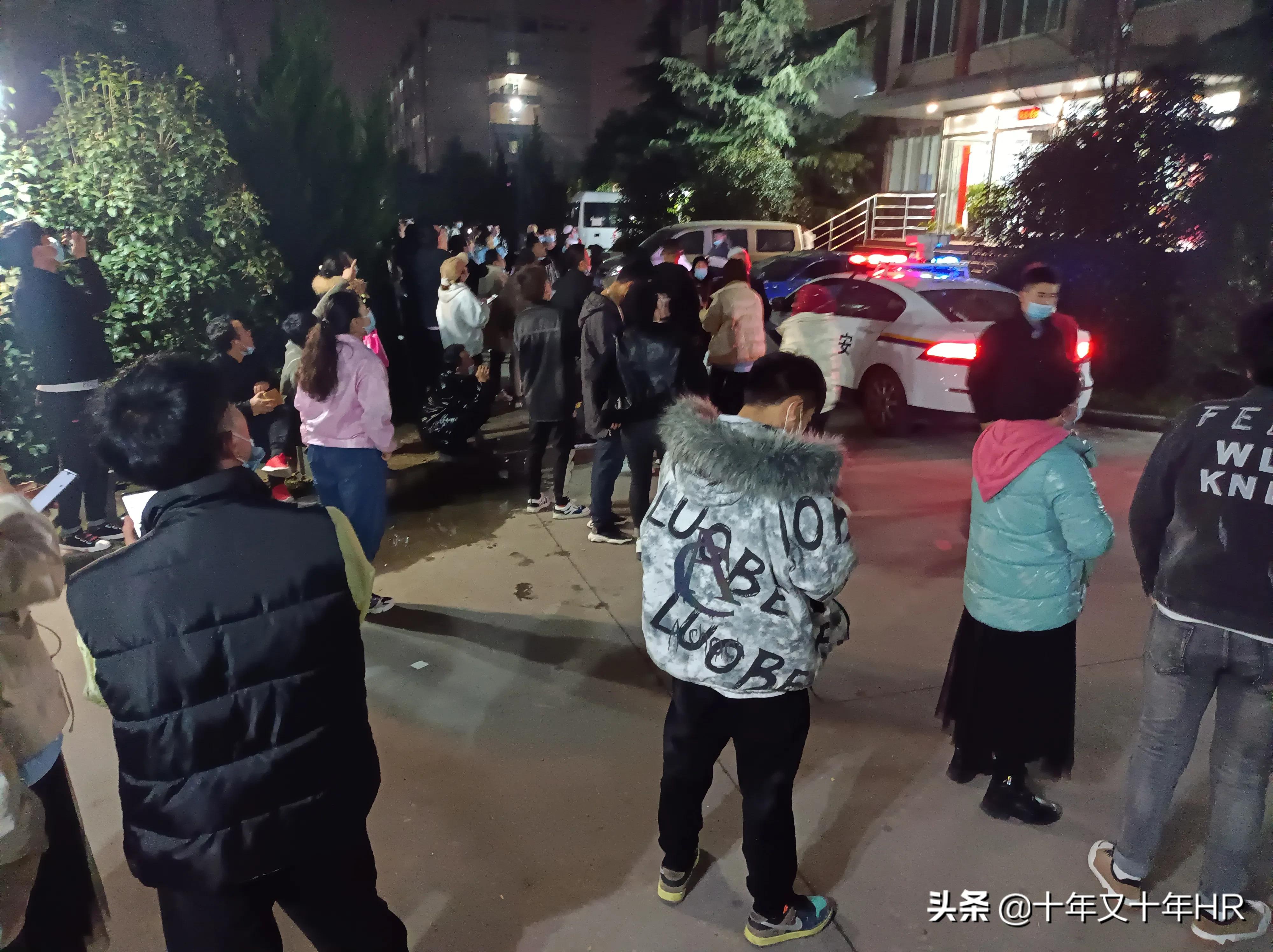 故事：跟我同一天入职富士康的1000个河南老乡，跑路999人