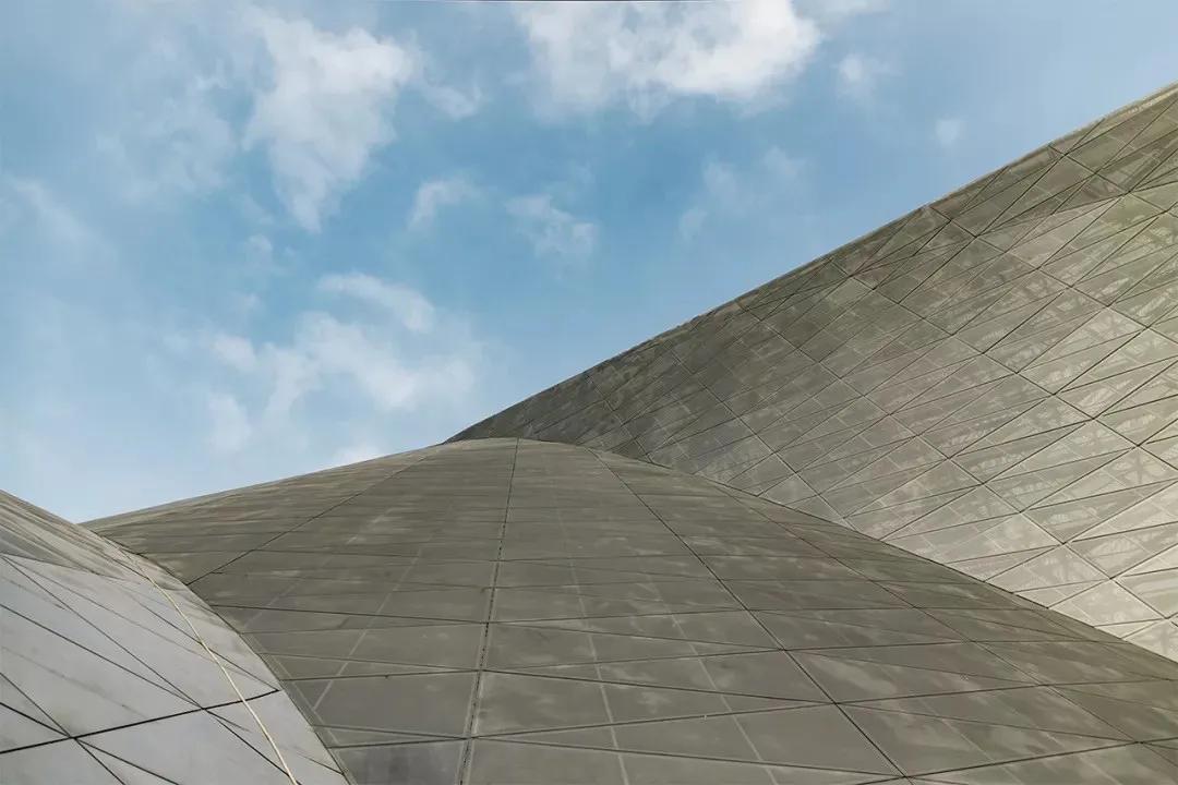 深圳翻身地铁成网红打卡地,深圳网红打卡地点富士康光明小镇