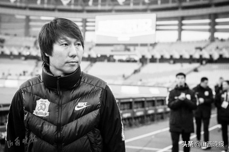 李铁担任中国男足主教练,中国男足主教练李铁年薪