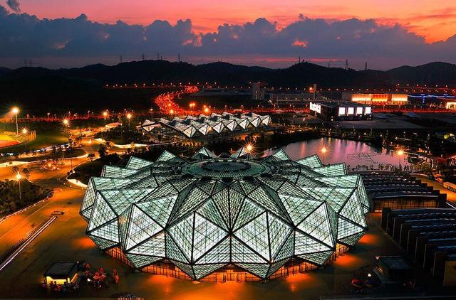 球迷朋友们，中超十六强，各自主场最震撼的体育馆，你能知多少？