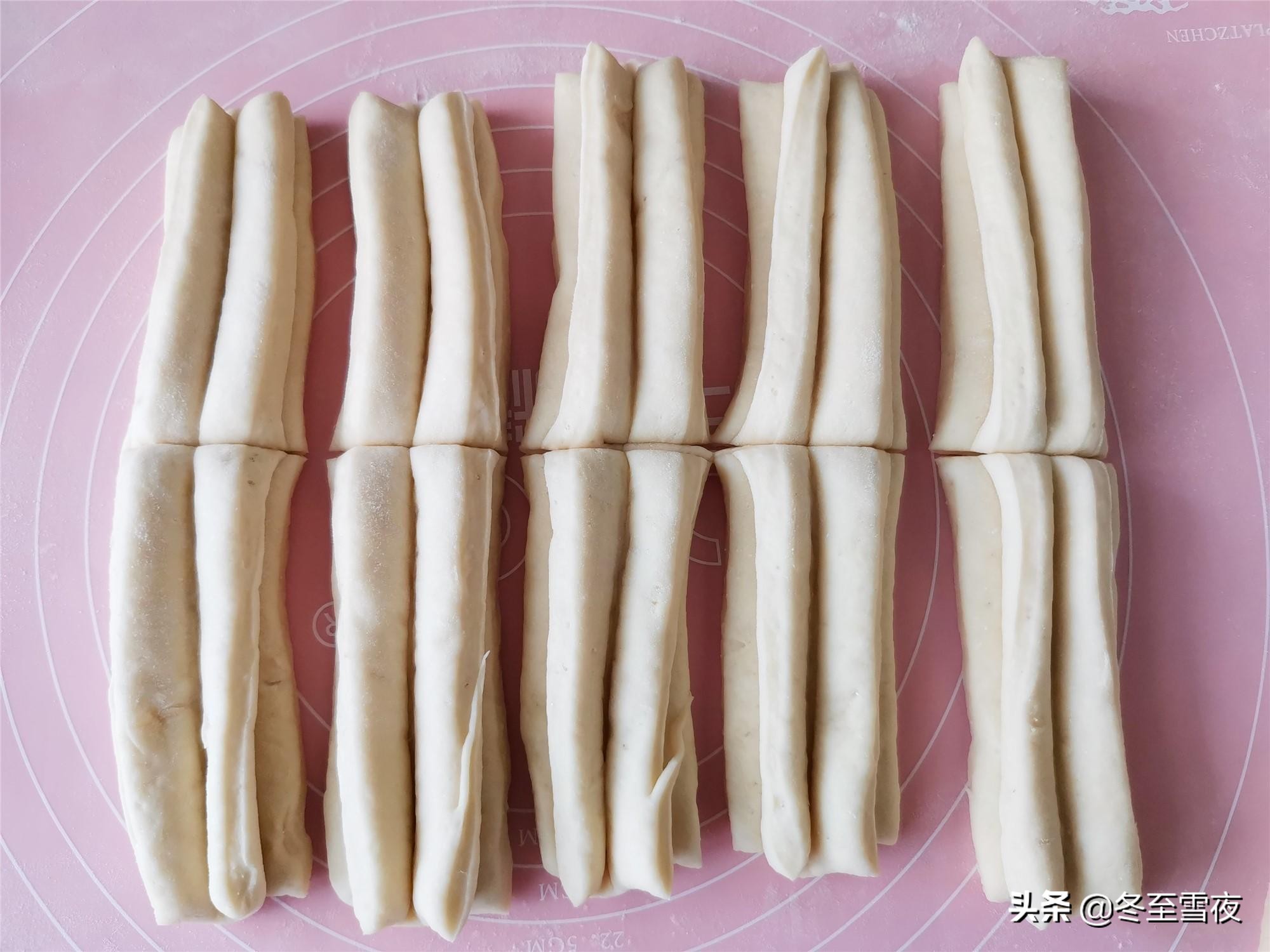 用牛奶鸡蛋做油条的新做法和配方,鸡蛋牛奶油条的做法简单香甜酥脆