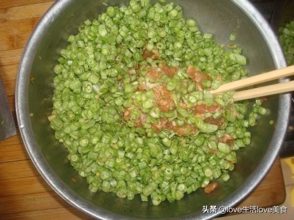 豆角包饺子需要焯水嘛,豆角包饺子要不要焯水