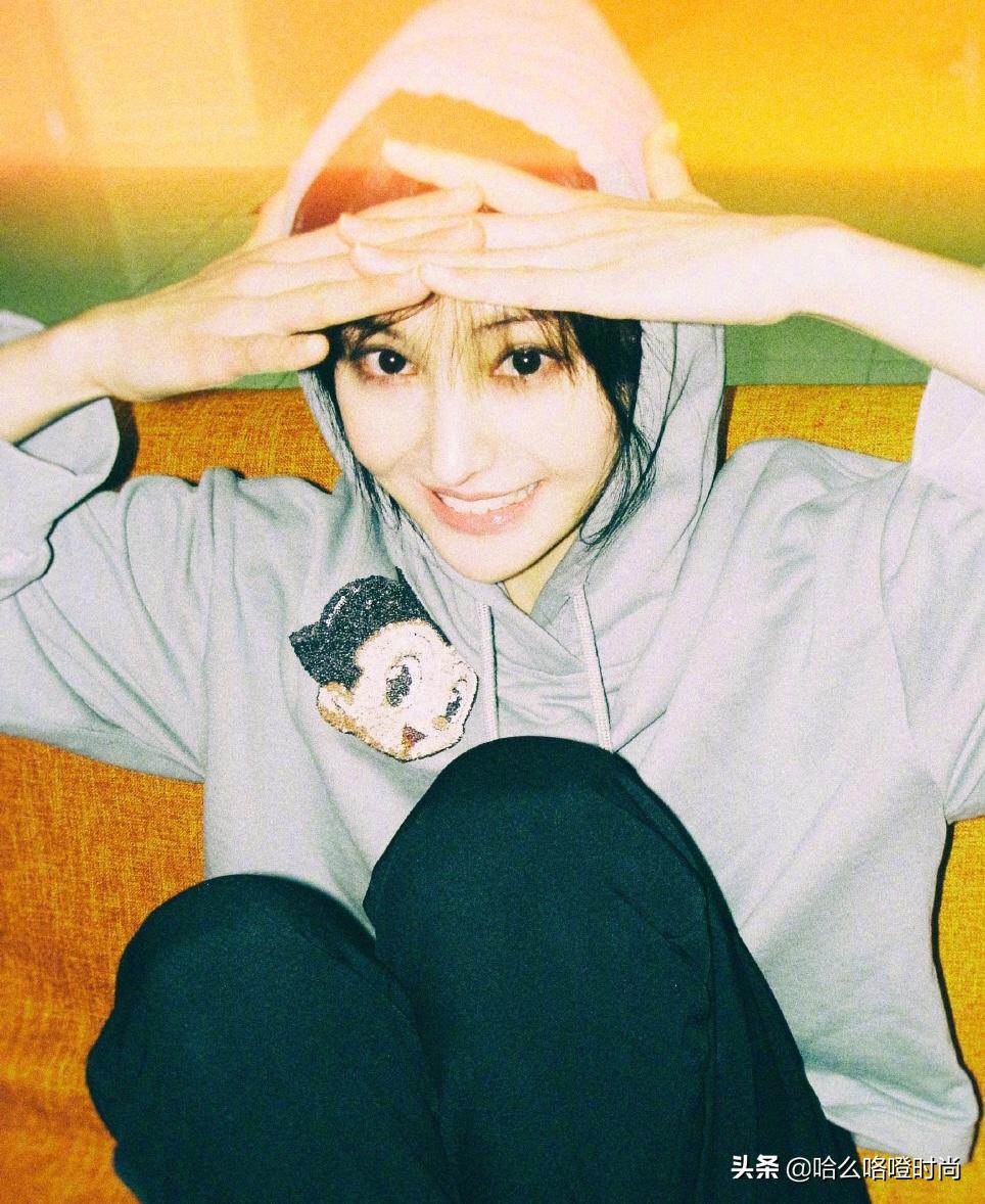 秋冬必备的运动裤,灰色运动裤过时了吗