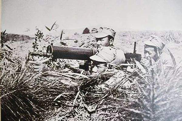 尹先炳：王牌16军首任军长，本应授中将，却因作风问题改授大校