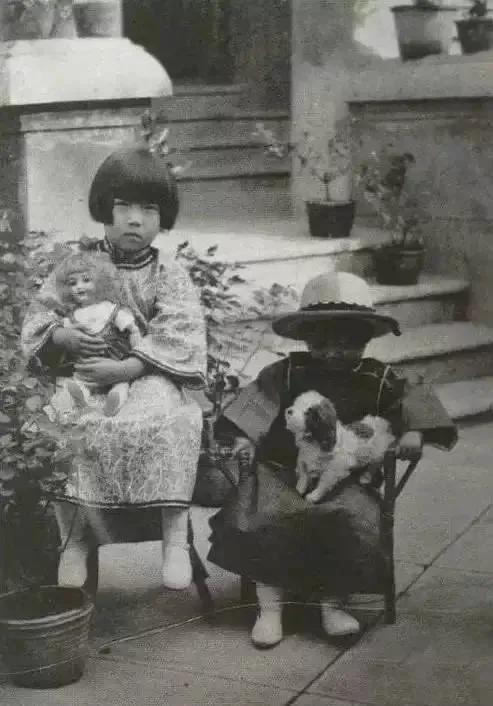 张爱玲和黄逸梵的关系,黄逸梵为啥叫张爱玲