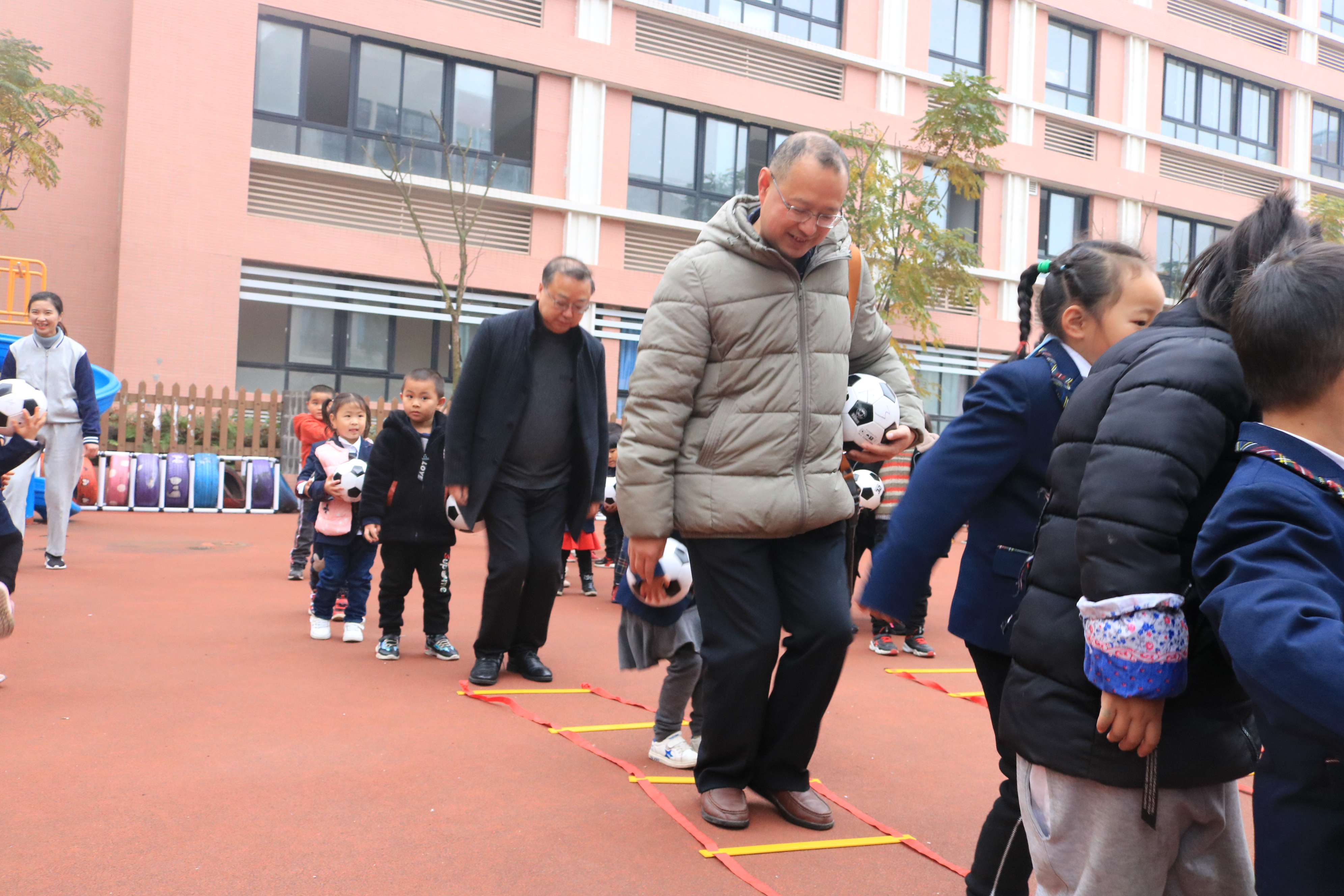 幼儿园足球课题计划,幼儿园足球课题研究十三五规划