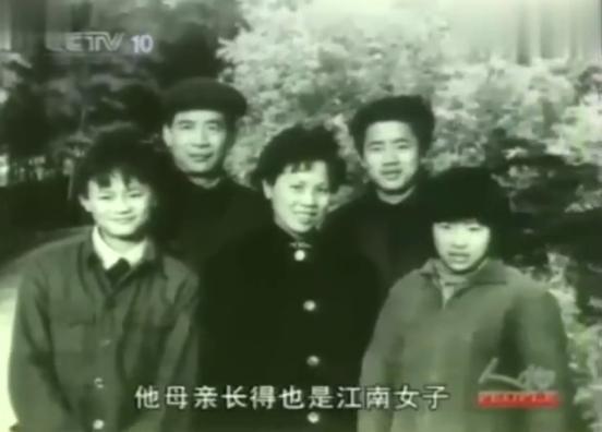 马云的“屌丝逆袭记”，和他跌落神坛背后的故事