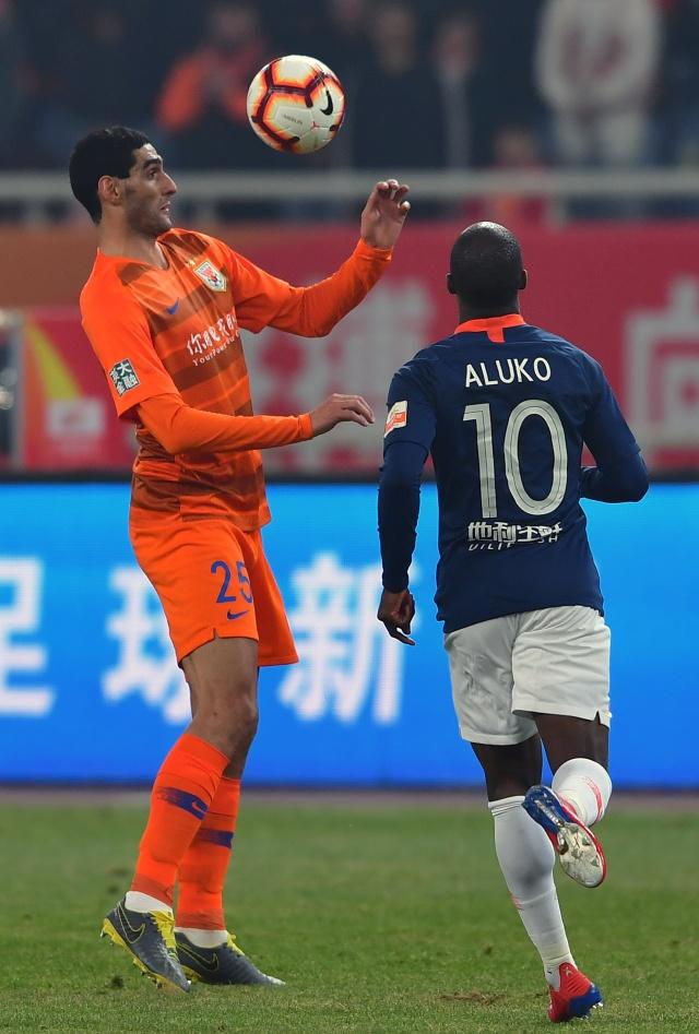 不惧鲁能高度！中国“轰炸机”遇韩国“轰炸机”两队身高成看点