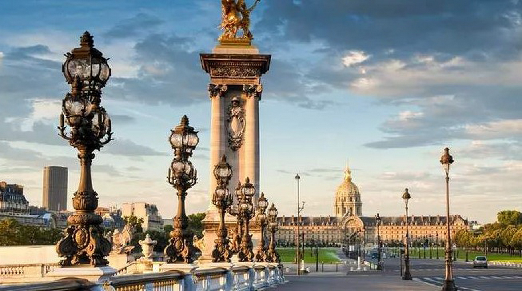 路灯的历史变迁简述,你知道路灯是怎么发明的吗