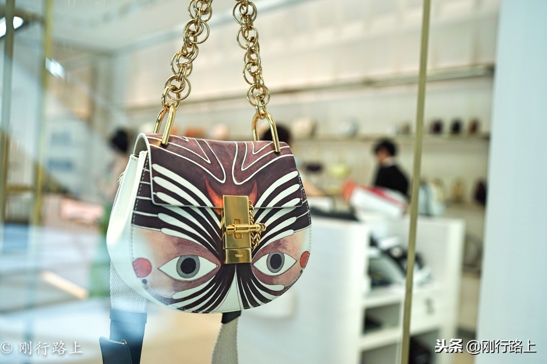 不用飞机票也能买到免税品,不用出国不用快递就能轻松海购