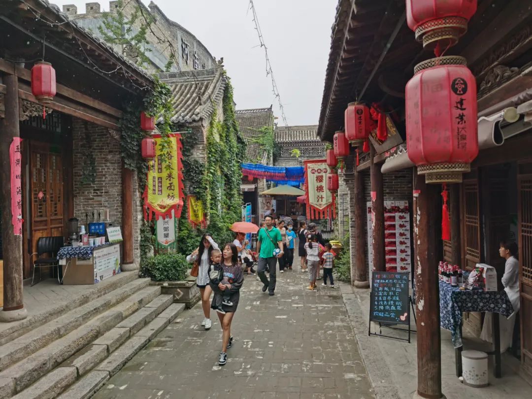 建业足球小镇一日游攻略,建业足球小镇附近有什么玩的