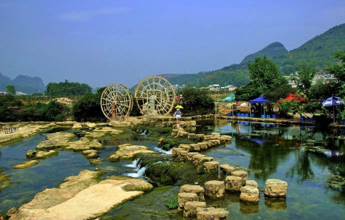 黄果树瀑布旅游攻略最佳线路,梵净山黄果树瀑布小七孔旅游攻略