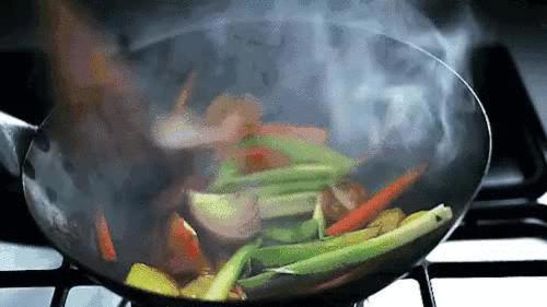 锅炒菜不香是怎么回事,炒菜不香跟锅有关系吗