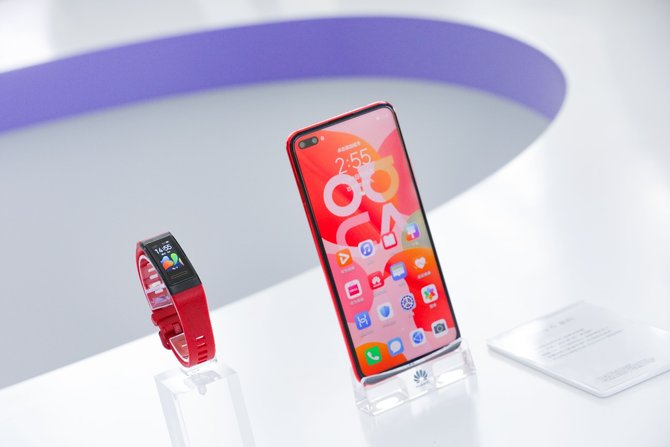 华为手环4pro防水吗能在水里游吗,华为手环4pro评测功能与颜值并存