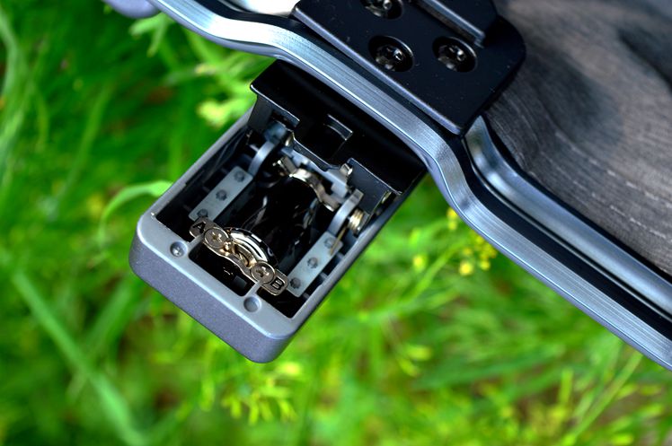 又要值乘了，放下背包拎起皮箱，地平线8号拉杆箱体验