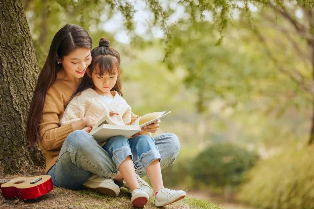 幼儿园读书月绘本活动通知,幼儿园社区读书月活动方案