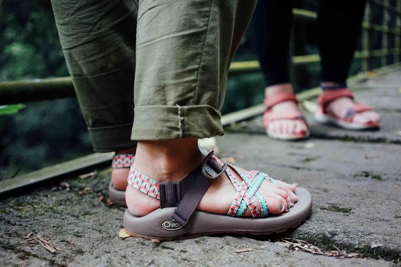 骆驼户外凉鞋推荐,选自己适合的凉鞋