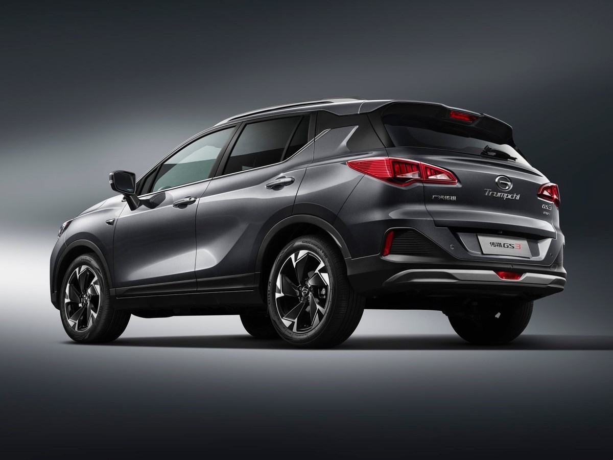 15万想换家用suv这几款真香,颜值党的首选suv当属长安新cs75