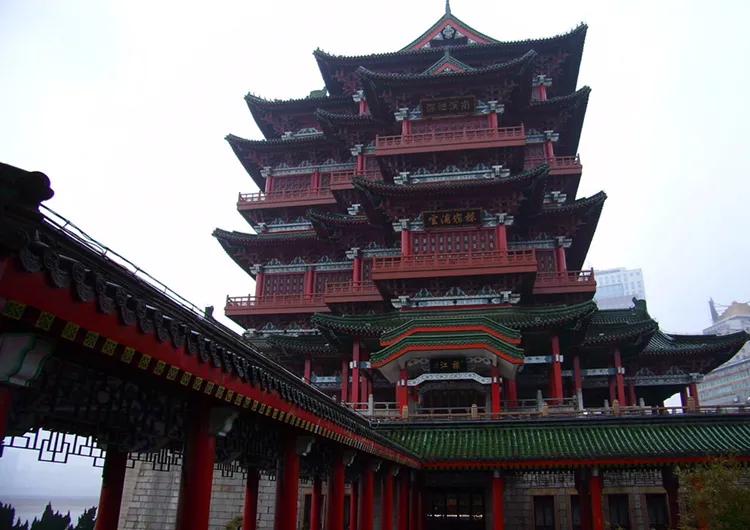 黄鹤楼鹳雀楼四大名楼都在哪里,岳阳楼滕王阁黄鹤楼谁最大