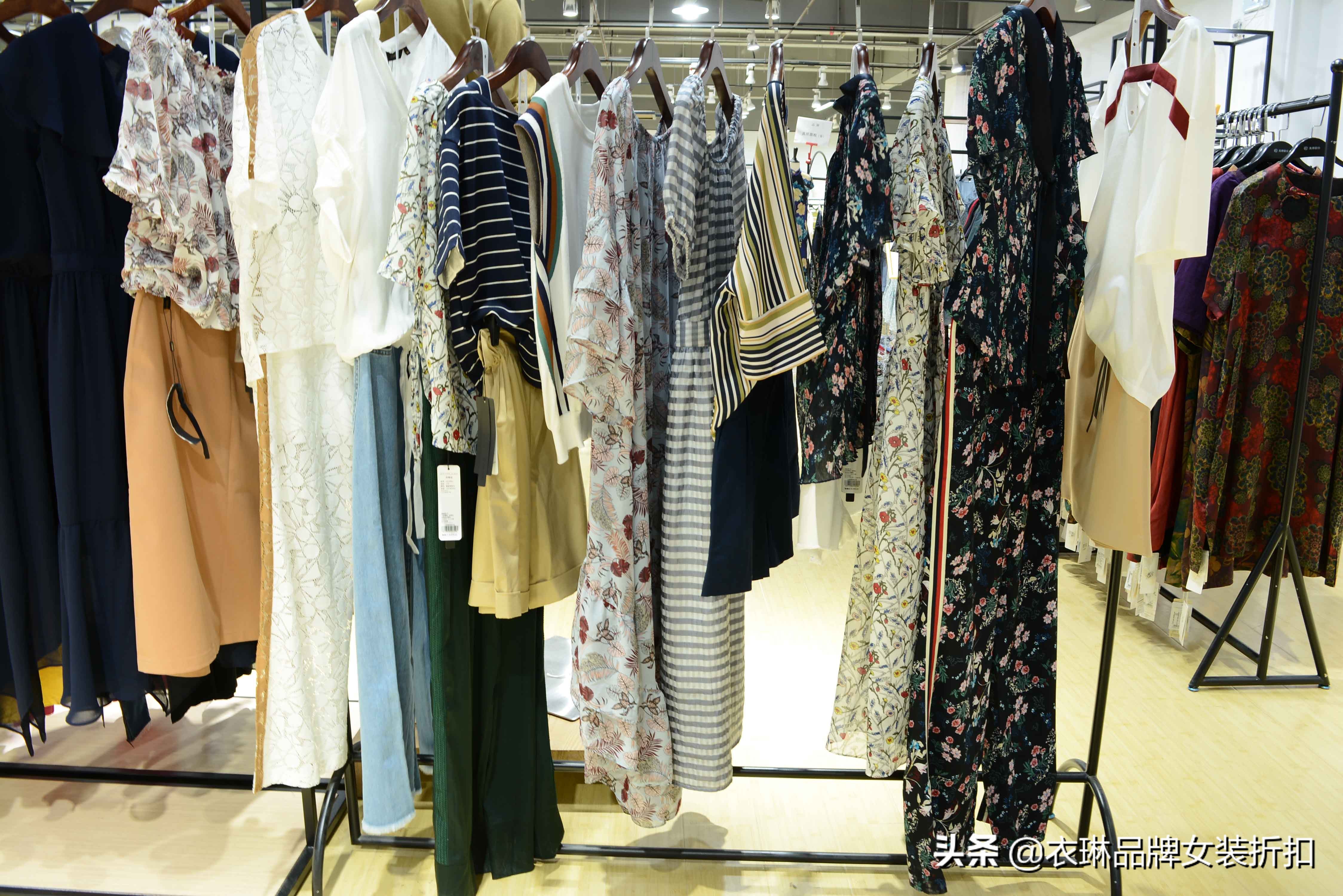 杭州折扣女装尾货货源,品牌折扣女装一手货源进货渠道