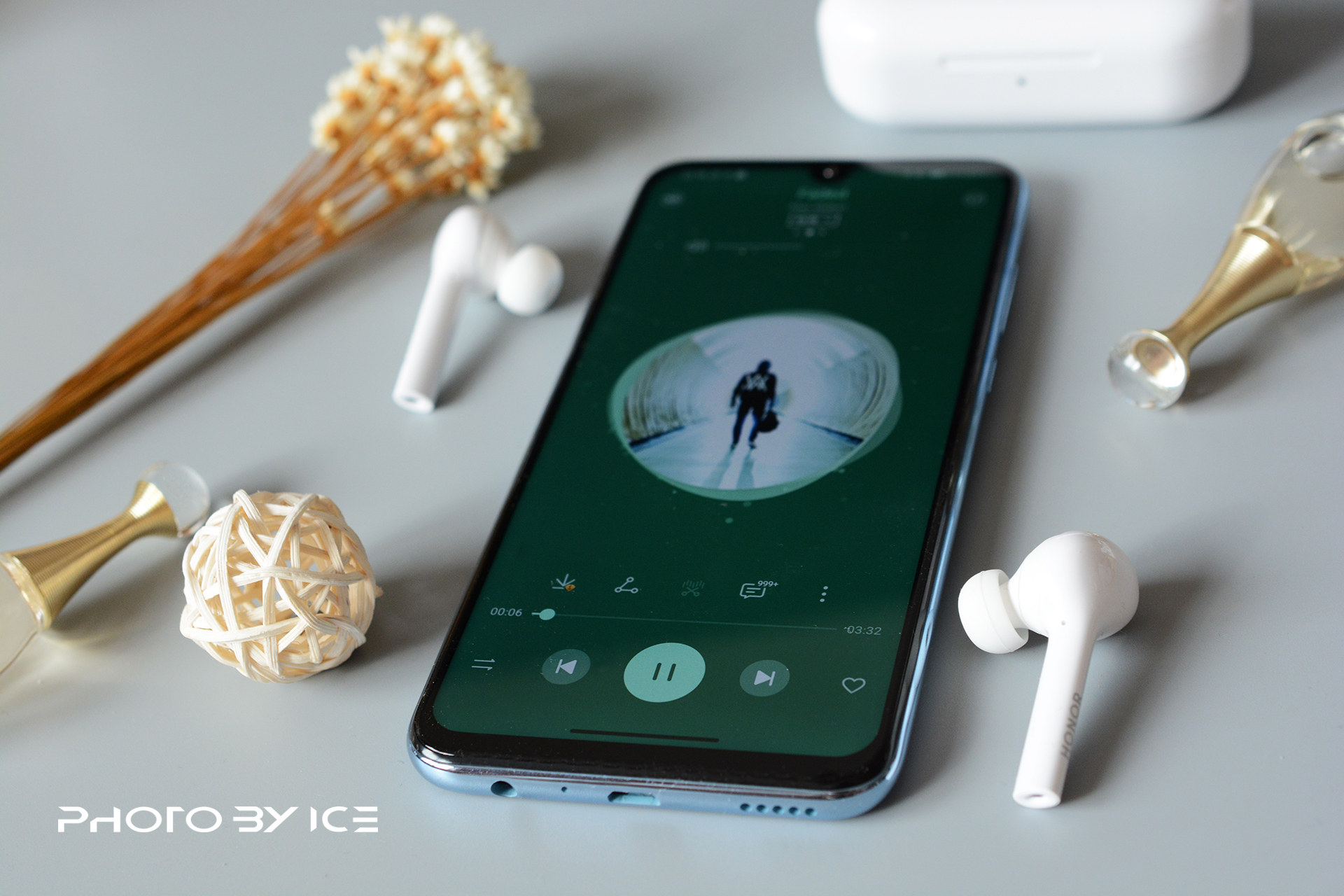 光荣蓝牙耳机flypods3对比青春版,光荣FlyPods青春版真无线蓝牙耳机