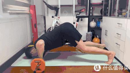 杠铃健身正确训练方法,新手健身怎样利用杠铃训练