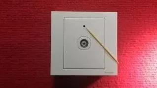 如何查看旅馆有没有针孔摄像头,金属探测仪找针孔摄像头