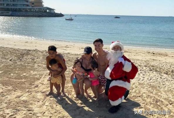 体育明星们怎么过节？梅西包裹严实宅家里，C罗在海边晒肌肉撒欢