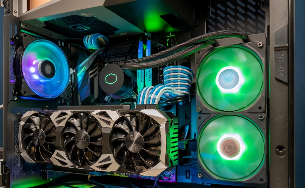 一体水冷主机和分体水冷主机区别,水冷主机好和普通的有什么区别