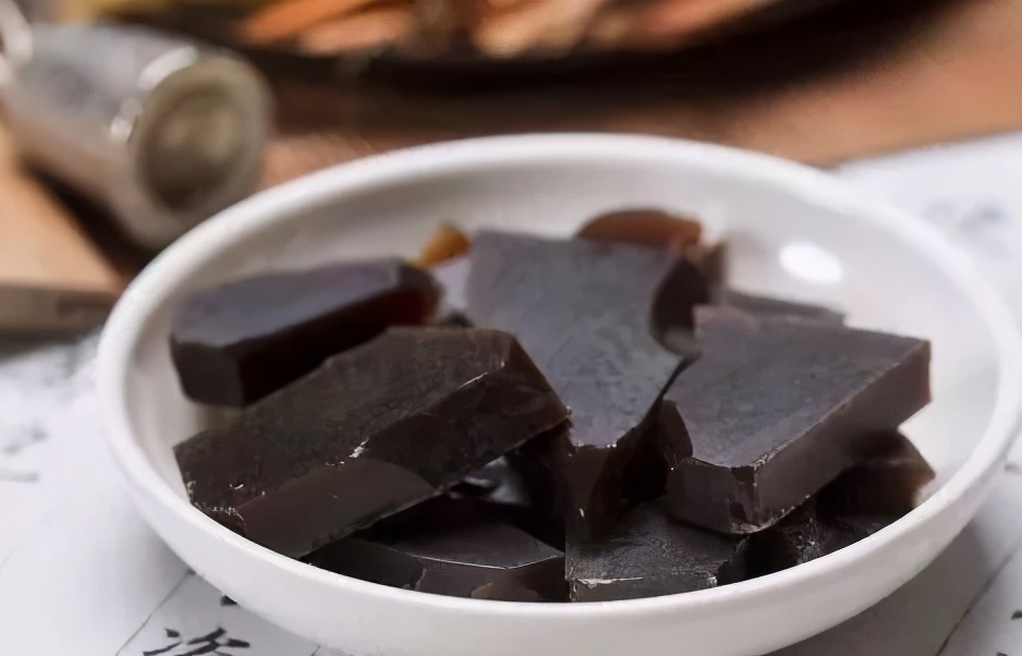 阿胶糕和阿胶有什么区别吗,阿胶糕与阿胶的区别哪个更好吃